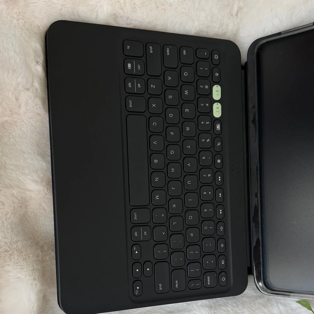ZAGG iPad Air 11” case with removable keyboard - like new